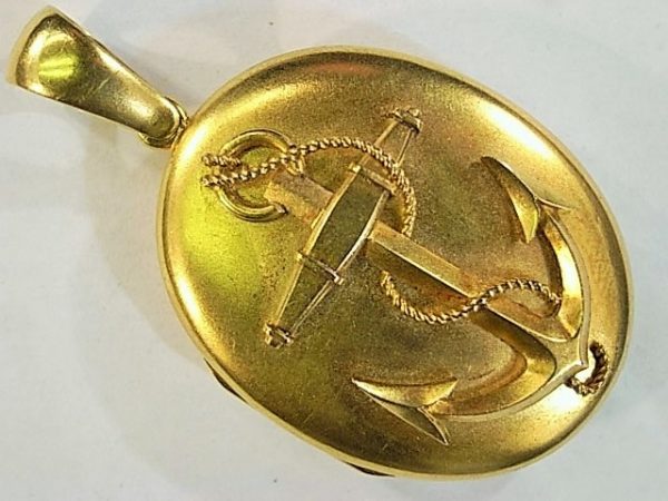 Pre-owned 15ct Anchor Locket