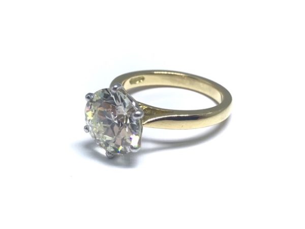 Pre-Owned 18ct Yellow Gold and Diamond Ring 3.79ct £50,000.00 - Image 2