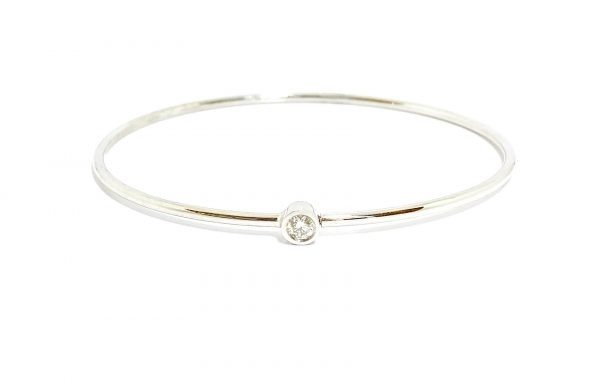 18ct White Gold Solitaire Diamond Bangle