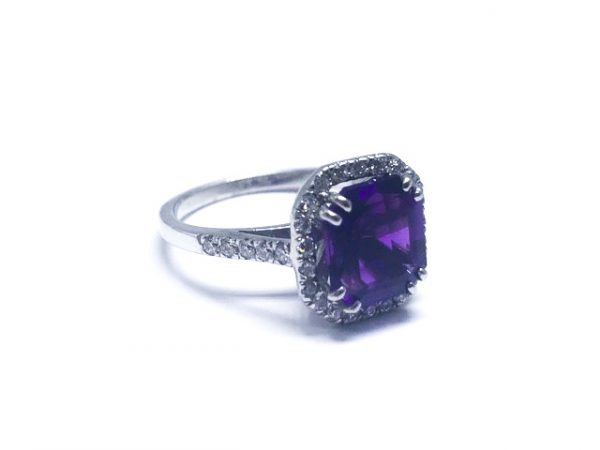 18ct White Gold Amethyst Diamond Cluster Ring