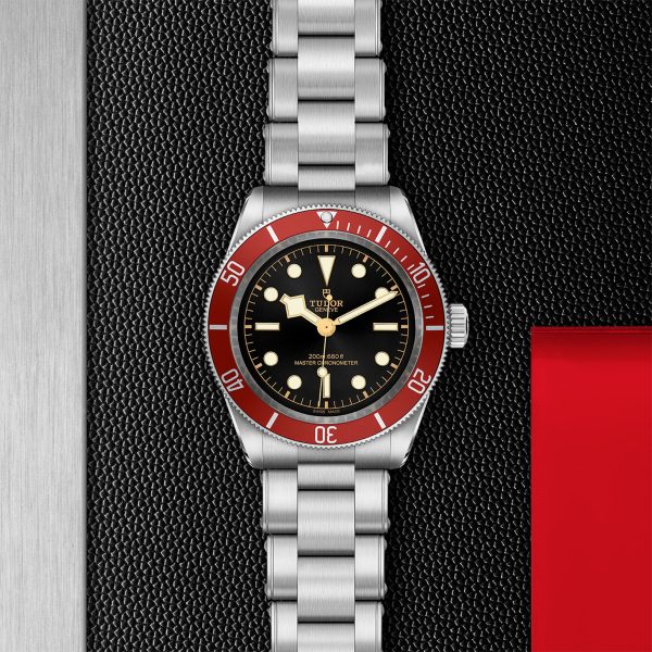 TUDOR Black Bay Burgundy - M7941A1A0RU-0001 Automatic Watch - Image 3