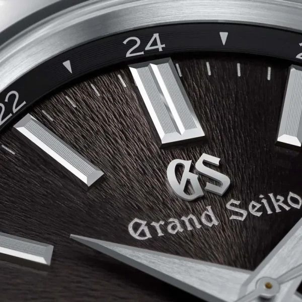 Grand Seiko ‘Dusk Mount Iwate’ - SBGJ265G Mechanical Hi-Beat GMT - Image 8