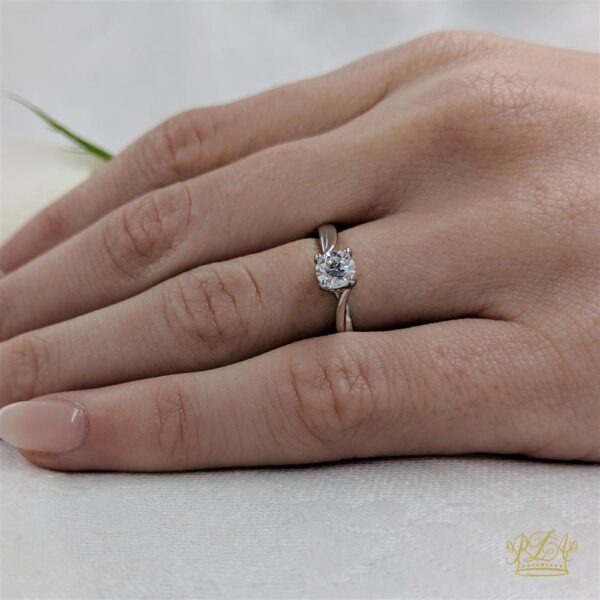 Rona 0.4ct F VS2 - Image 2