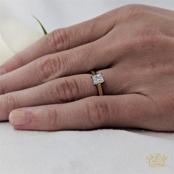 Classic Princess 0.47ct E SI1 - Image 2