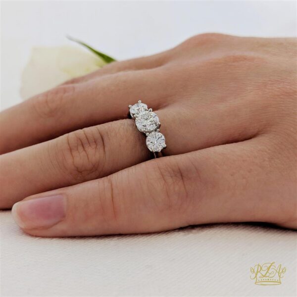 Trilogy Classic 0.5ct G VS2 - Image 2