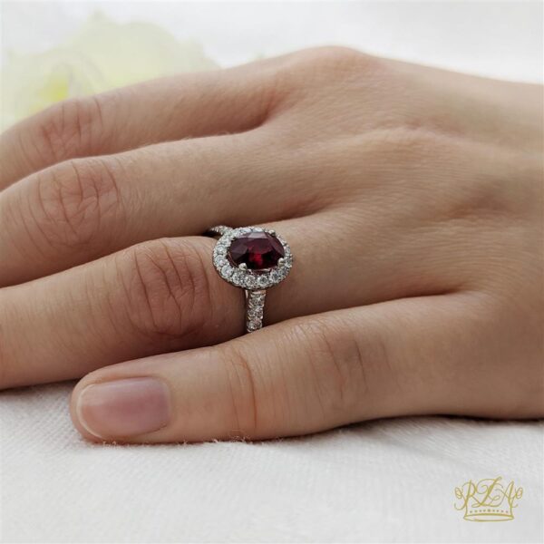Evie Oval 0.93ct - Image 2
