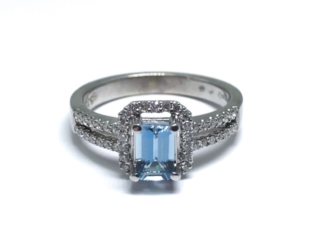 18ct White Gold Aquamarine and Diamond Ring - R.L. Austen | R.L. Austen
